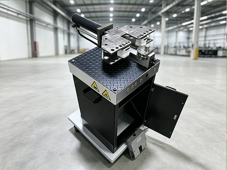 A máquina curvadora de tubos XYOON oferece soluções de dobra de alta precisão para processamento complexo de tubulações